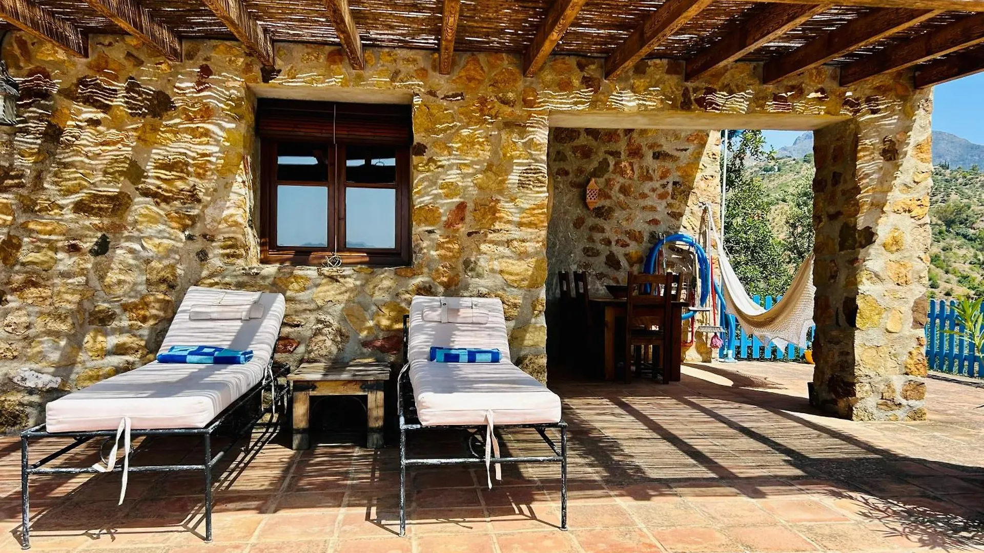 Semesterpark Super Cosy House With Private Pool And Amazing View Hotell Alozaina